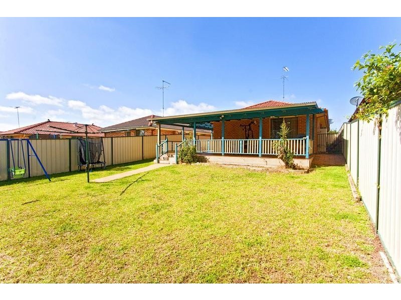 27 Pardalote Place, Glenmore Park NSW 2745