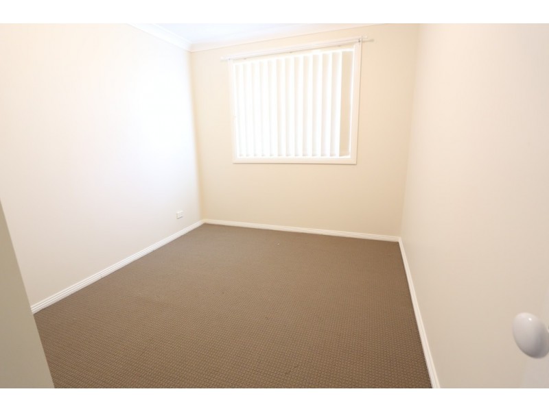 2/40 Bringelly Rd, Kingswood NSW 2747