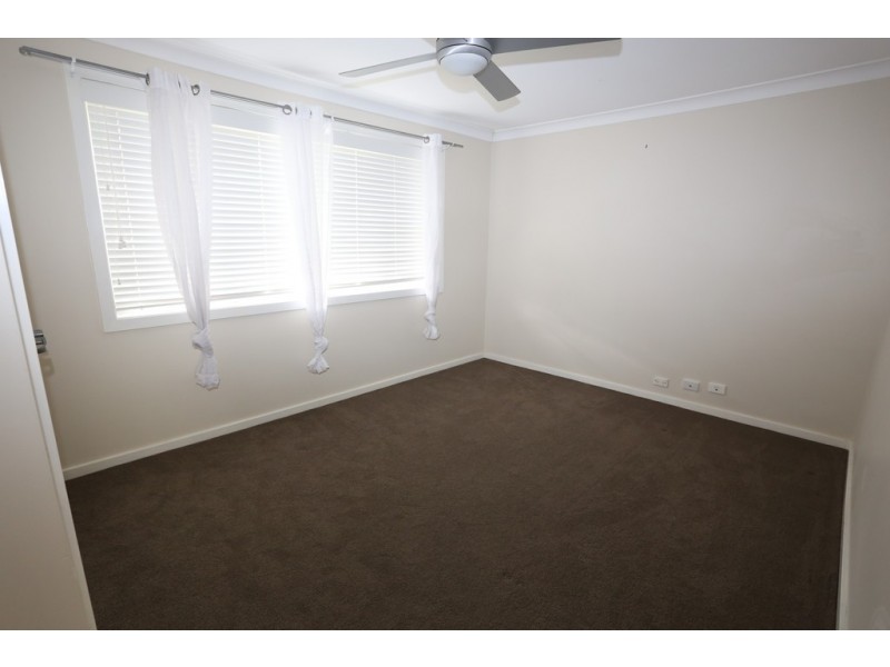 25 Carinda Drive, South Penrith NSW 2750