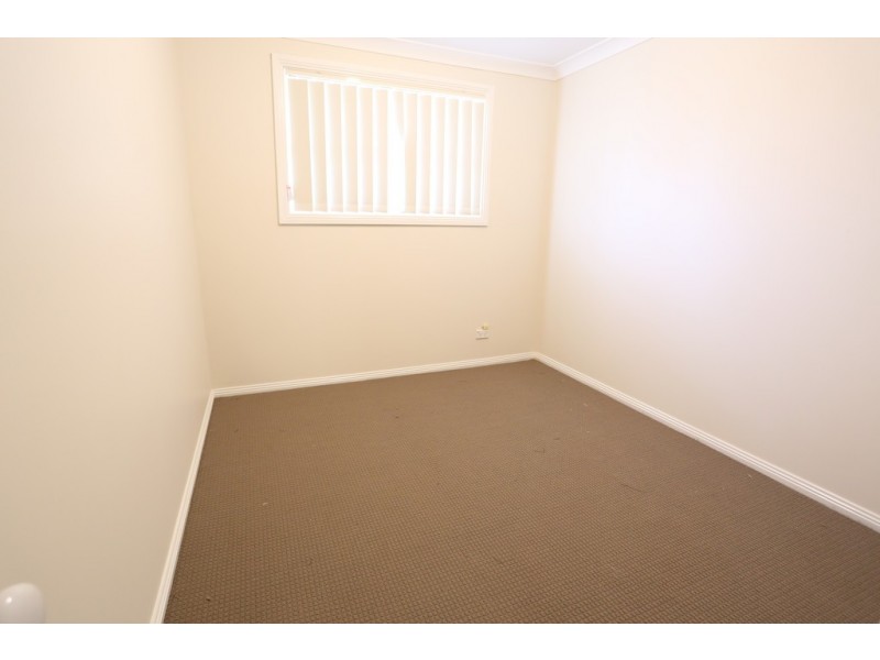 2/40 Bringelly Road, Kingswood NSW 2747