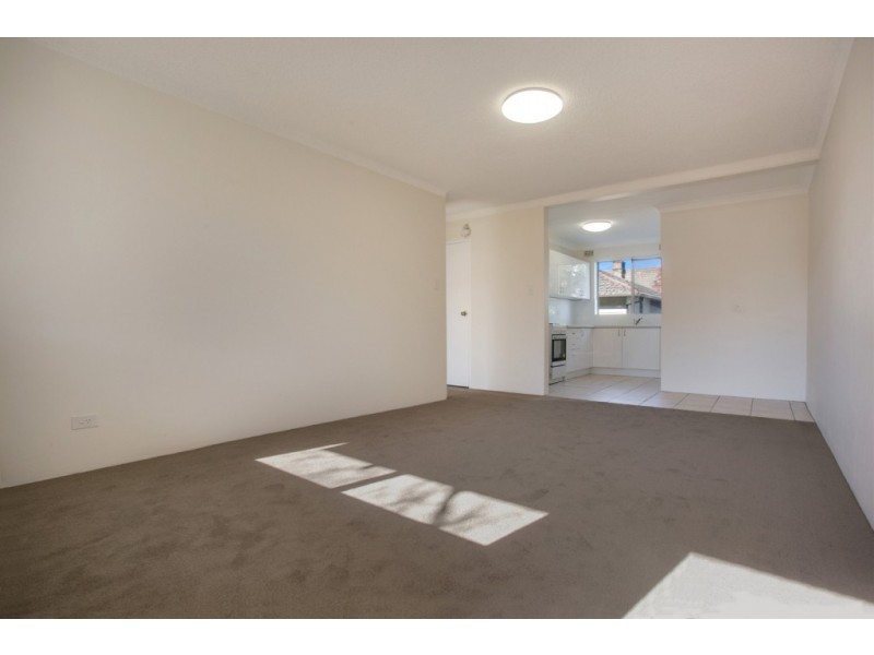 2/27 Lemongrove Road, Penrith NSW 2750