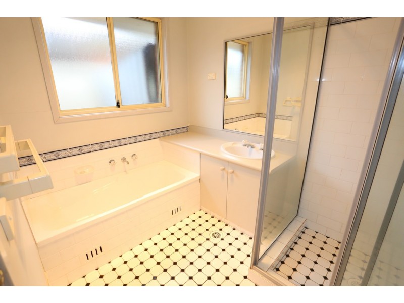 9 Muscat Gr, Glenwood NSW 2768