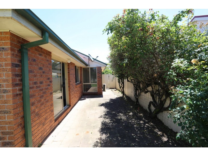 9 Muscat Gr, Glenwood NSW 2768