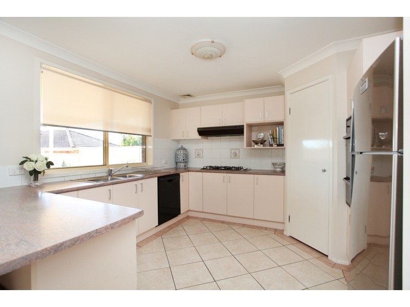 6 Buyu Road, Glenmore Park NSW 2745