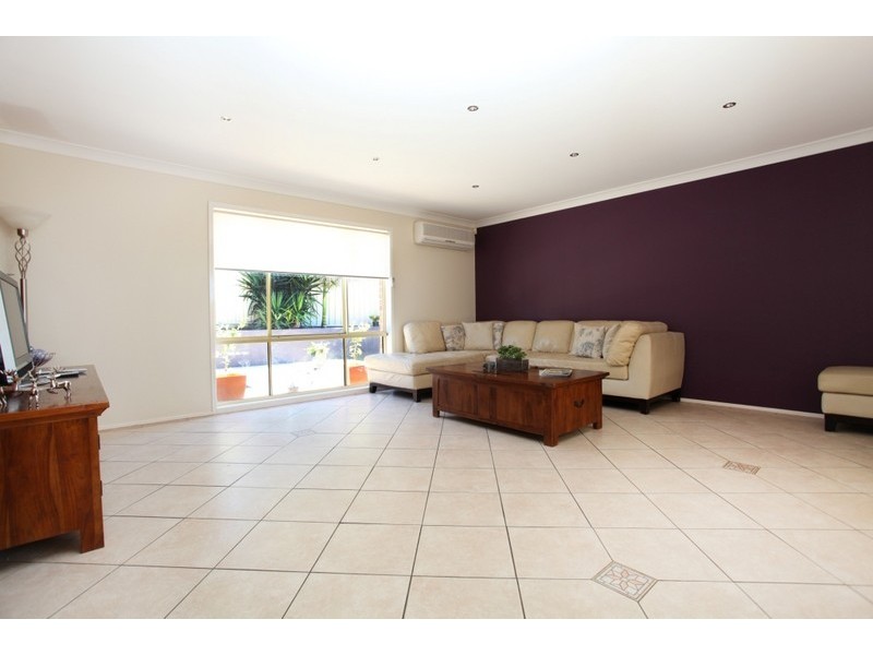 6 Buyu Road, Glenmore Park NSW 2745