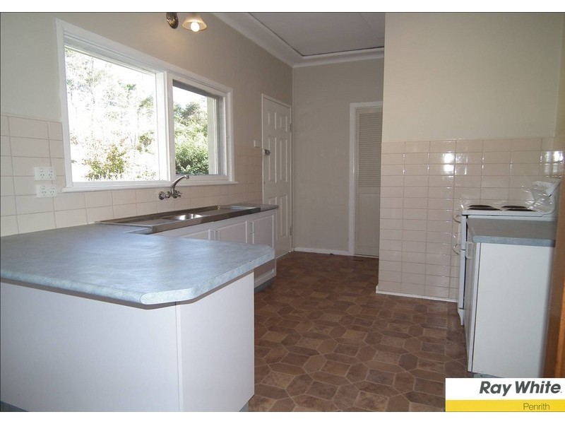 9 Railway Parade, Warrimoo NSW 2774