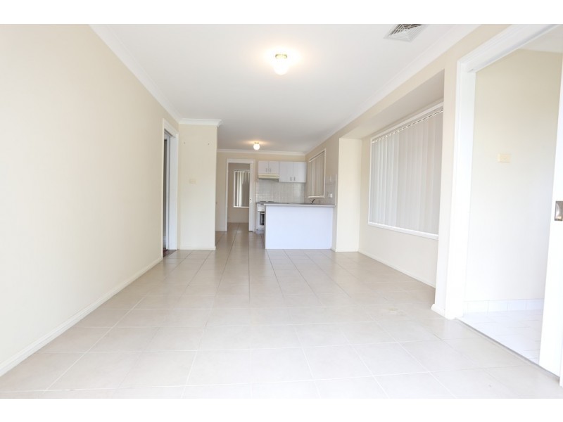 4A Yarra Place, Glenmore Park NSW 2745