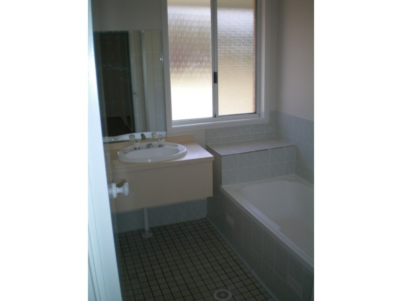 25 Annie Spence, Emu Heights NSW 2750