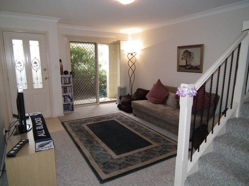 2/35 Thurston Street, Penrith NSW 2750