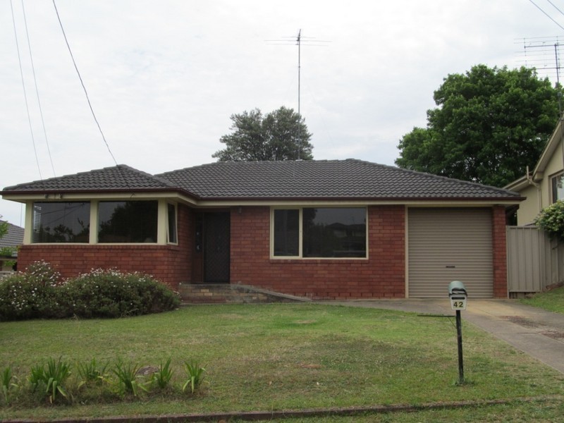 42 Lorne Avenue, South Penrith NSW 2750