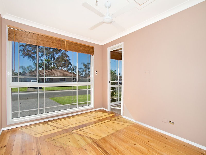 1 Hercules Close, Cranebrook NSW 2749