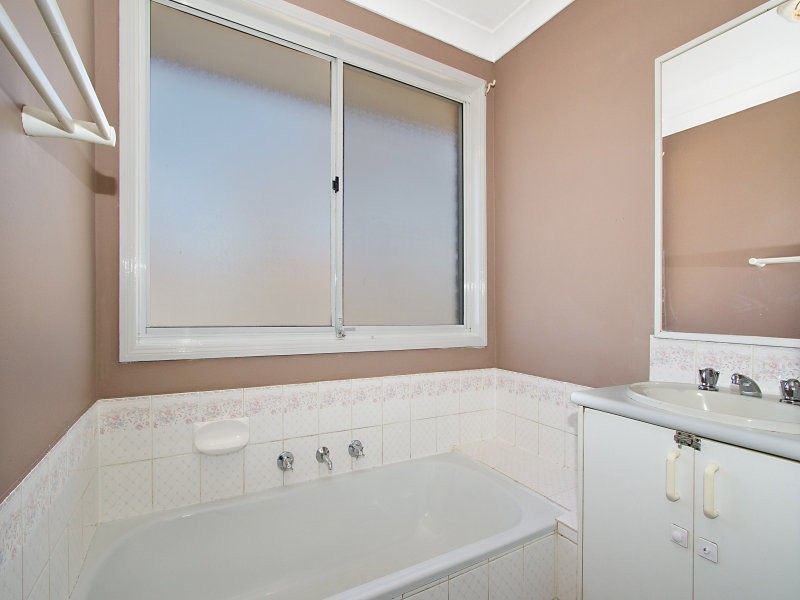 1 Hercules Close, Cranebrook NSW 2749