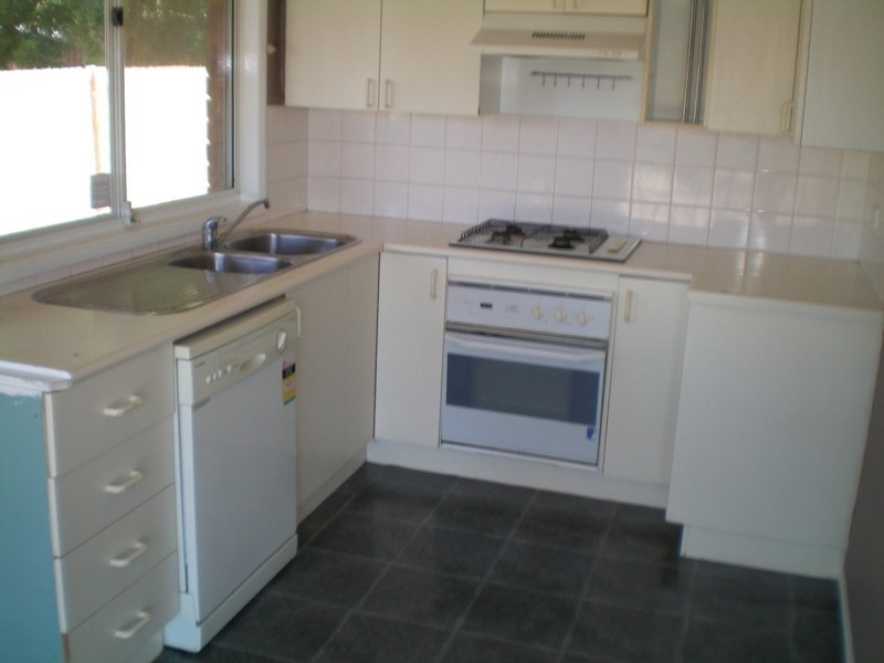 1 Hercules Close, Cranebrook NSW 2749