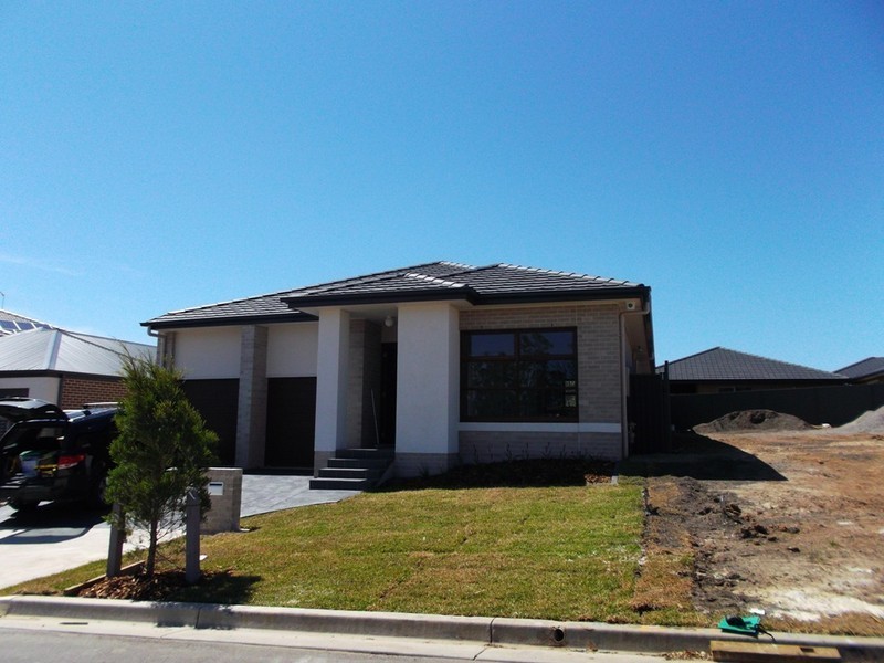 40 Tall Trees Drive, Glenmore Park NSW 2745