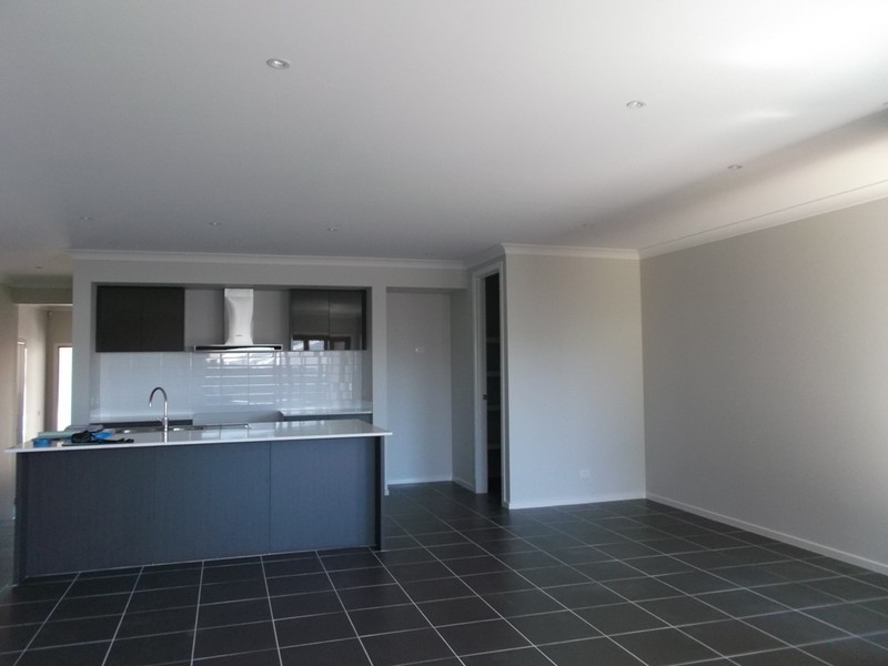 40 Tall Trees Drive, Glenmore Park NSW 2745