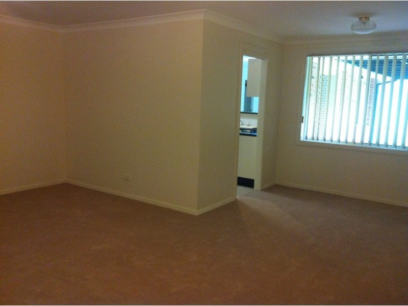 9 MacKenzie Avenue, Glenmore Park NSW 2745