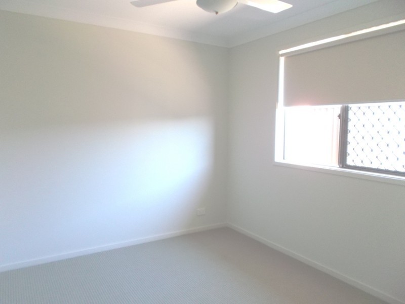 33 Darug Avenue, Glenmore Park NSW 2745