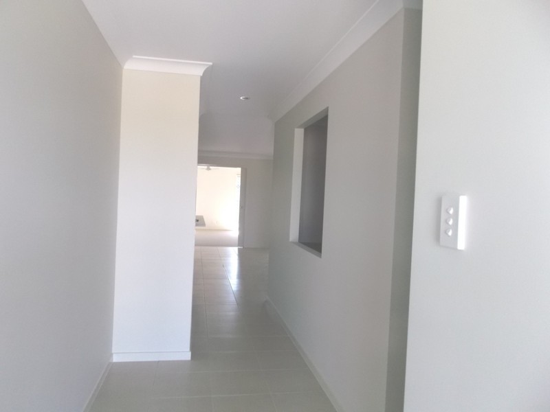 33 Darug Avenue, Glenmore Park NSW 2745