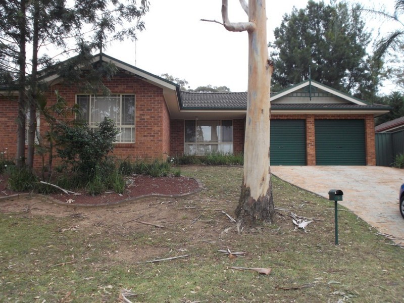 9 MacKenzie Avenue, Glenmore Park NSW 2745