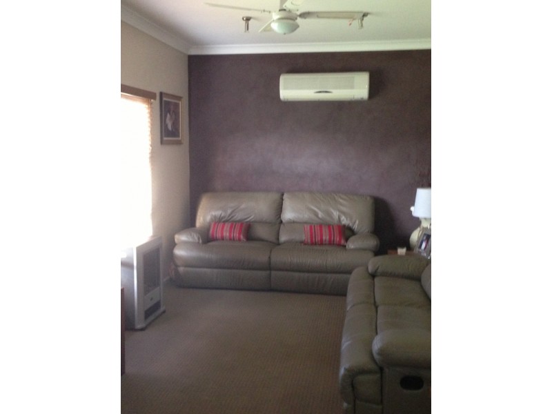 80 Oxford Street, Cambridge Park NSW 2747