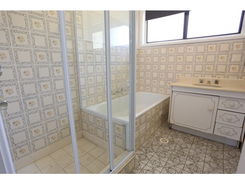 22 Carinda Dr, South Penrith NSW 2750