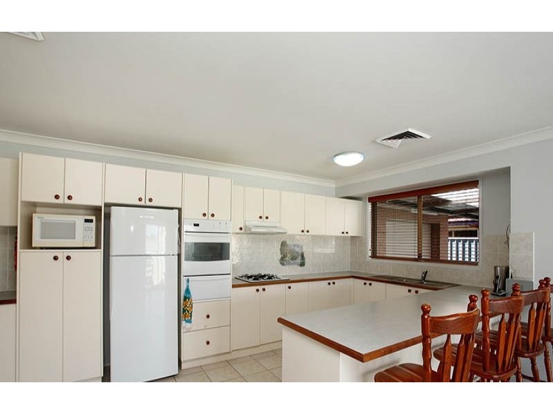 4 Kobina Avenue, Glenmore Park NSW 2745