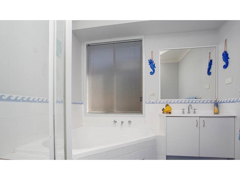 4 Kobina Avenue, Glenmore Park NSW 2745