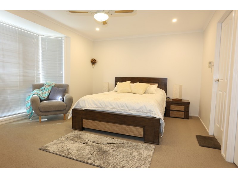 12 Chopin Crescent, Claremont Meadows NSW 2747