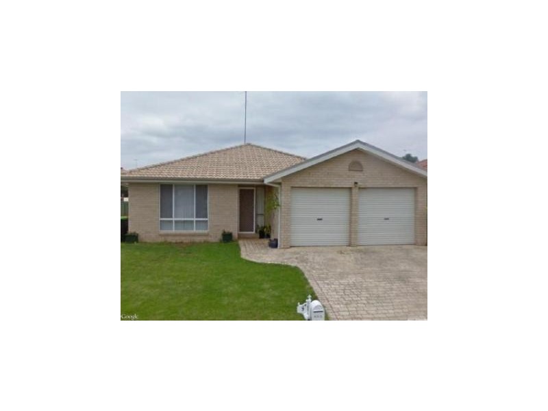 9 Wallan Avenue, Glenmore Park NSW 2745