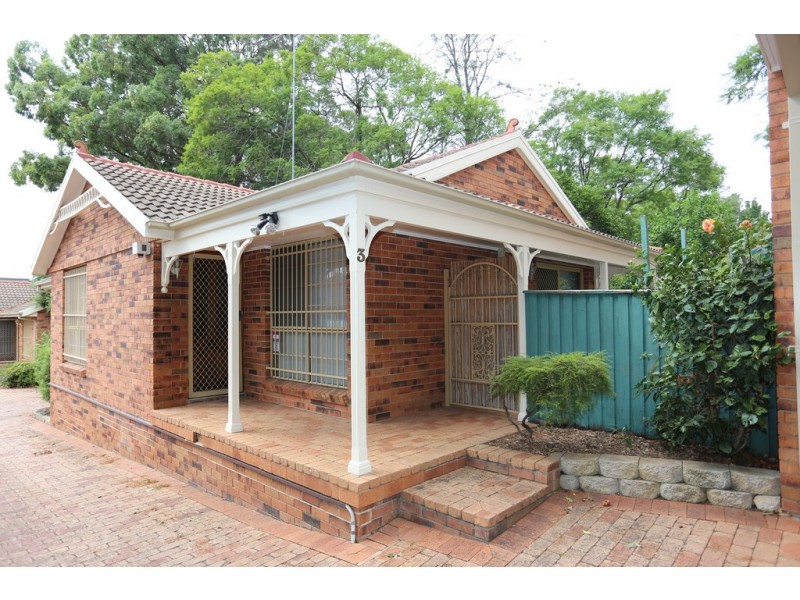 3/6 Warwick Street, Penrith NSW 2750