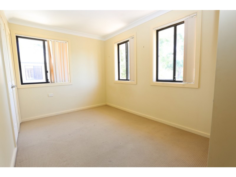 2/29 Pembroke St, Cambridge Park NSW 2747