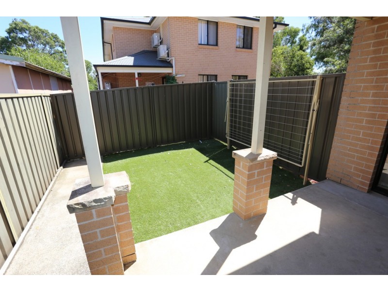2/29 Pembroke St, Cambridge Park NSW 2747