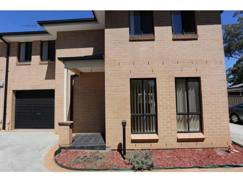 2/29 Pembroke St, Cambridge Park NSW 2747
