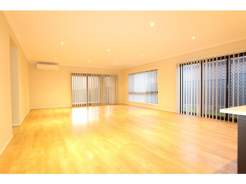 44 Binyang Avenue, Glenmore Park NSW 2745