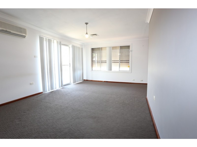 178 Parker St, Kingswood NSW 2747