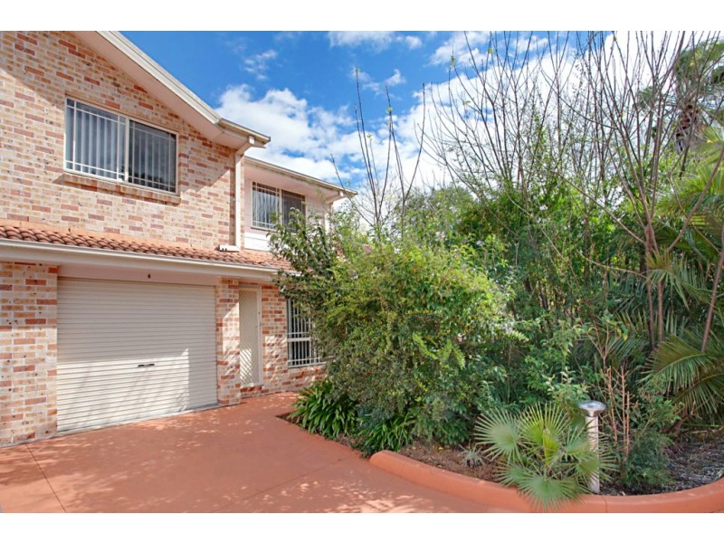 4/103 Bringelly Rd, Kingswood NSW 2747
