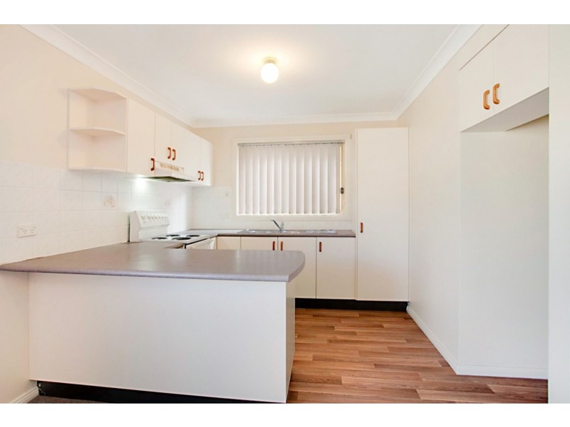 4/103 Bringelly Rd, Kingswood NSW 2747