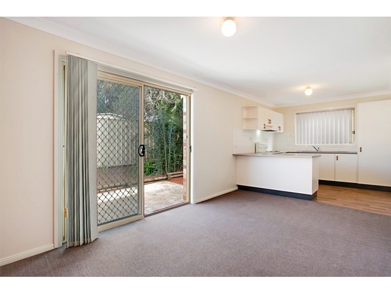 4/103 Bringelly Rd, Kingswood NSW 2747