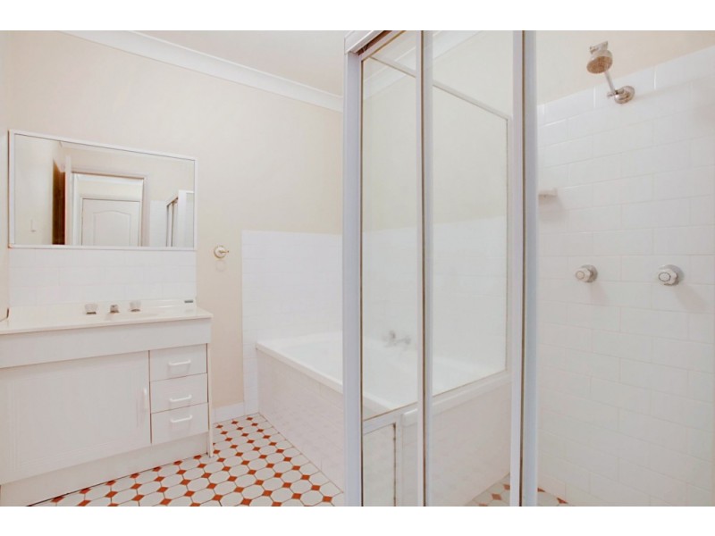 4/103 Bringelly Rd, Kingswood NSW 2747