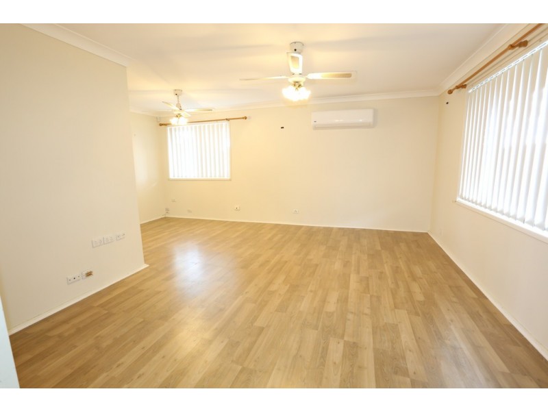 44 Armstein Cr, Werrington NSW 2747