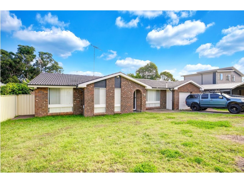 9 Woodgate Crescent, Cranebrook NSW 2749