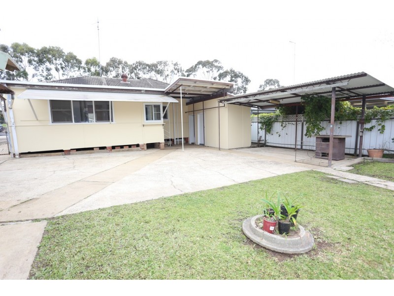 13 Smith Street, Kingswood NSW 2747