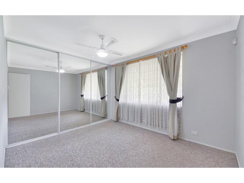 11 Munmora Place, Oxley Park NSW 2760