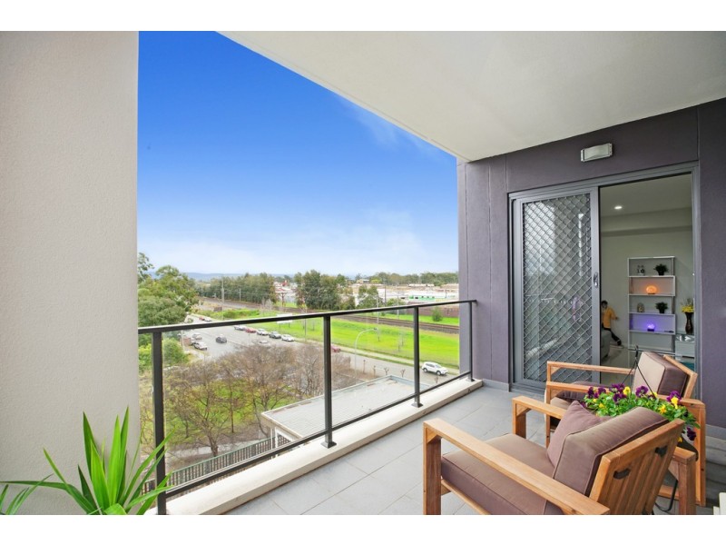 504/240-250 Great Western Highway, Kingswood NSW 2747