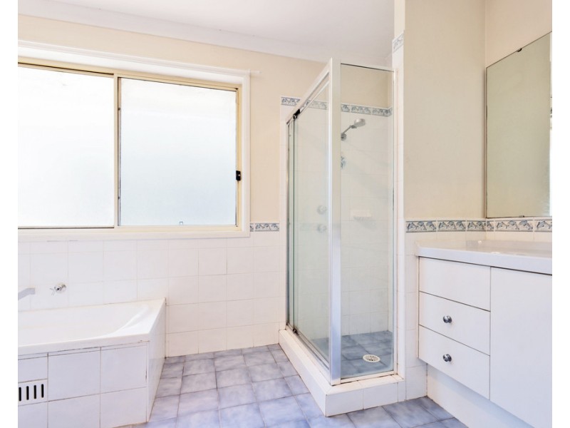 25 Windorra Avenue, Glenmore Park NSW 2745