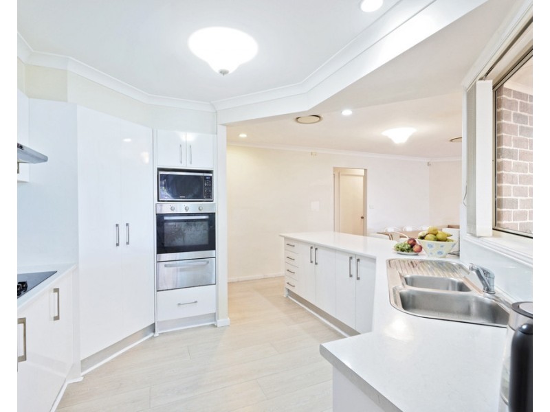 25 Windorra Avenue, Glenmore Park NSW 2745