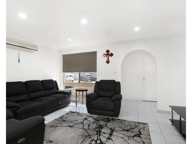 4/2 Werona Avenue, Claremont Meadows NSW 2747