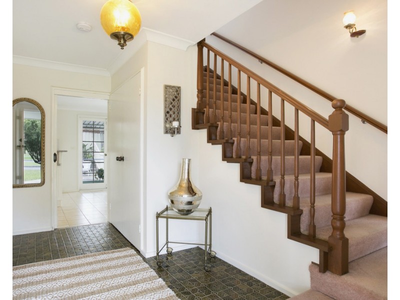 10 Racecourse Place, South Penrith NSW 2750