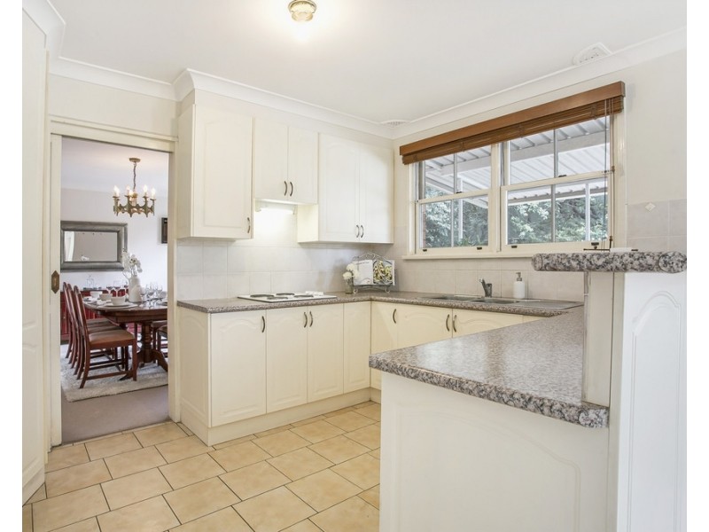 10 Racecourse Place, South Penrith NSW 2750