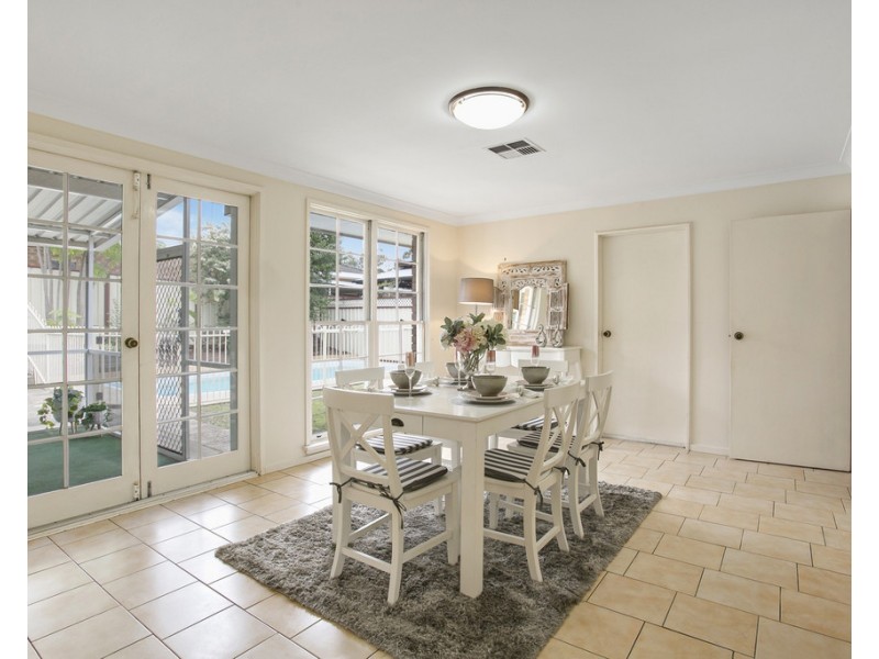 10 Racecourse Place, South Penrith NSW 2750